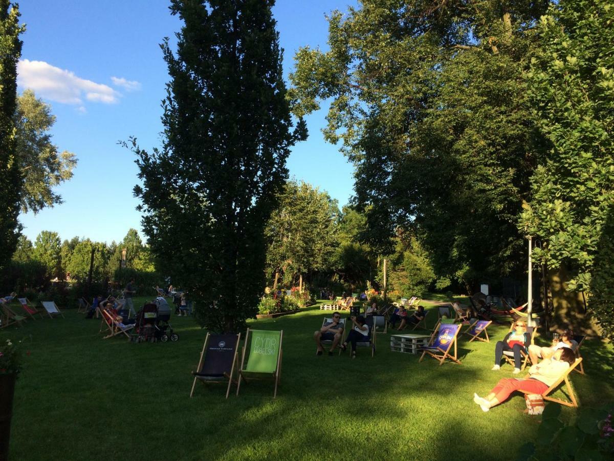 Piper Cytadela Apartament Poznań Exteriör bild